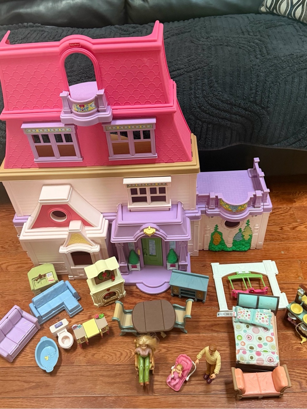 Fisher-Price Loving Family Dollhouse